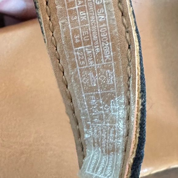 Ugg Girls Milley Ankle Strap Sandals leather black Cork Buckle Platform Heels 4 - Picture 4 of 5